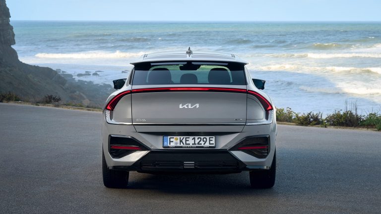 Ranking de seguros a todo riesgo con franquicia para coches eléctricos por debajo de 700 € al año: cobertura de batería, cable y wallbox comparadas Ranking de seguros a todo riesgo con franquicia para coches eléctricos por debajo de 700 € al año: cobertura d